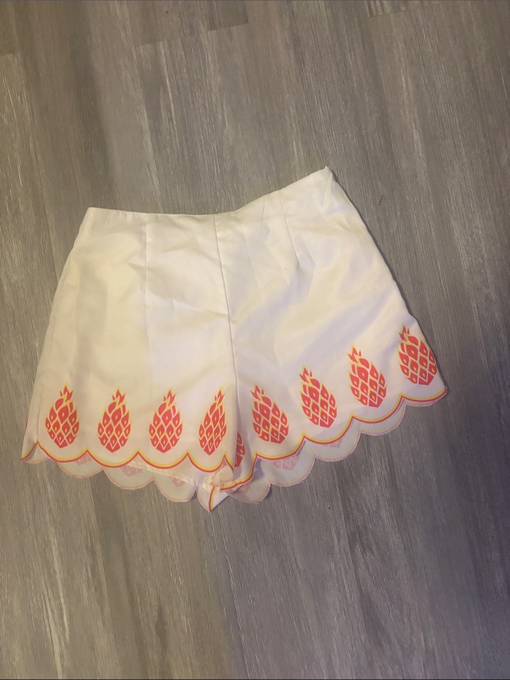 White Scalloped Hem Pineapple Print Women’s Shorts